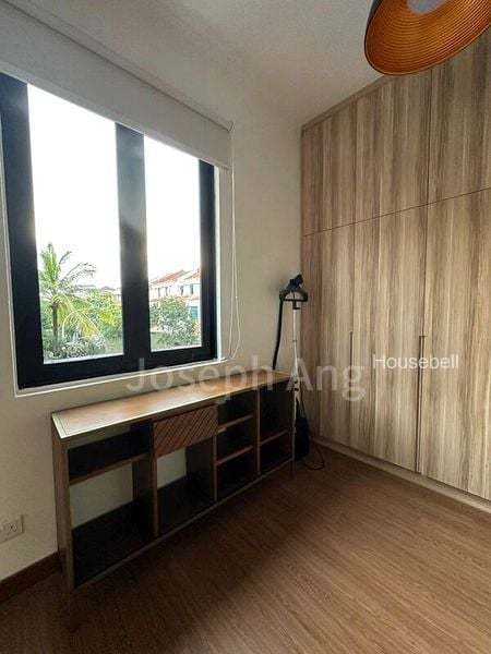 Lakeside Grove, S$ 2,000 /mo, 320 sqft, Landed - Terraced House