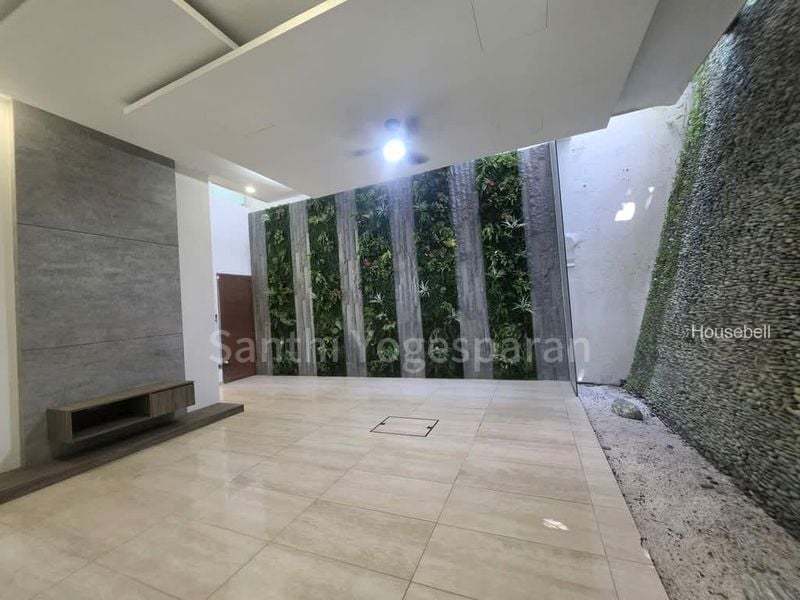 4 Bed Terraced House (Landed) for Sale in  Jalan Elok(3)