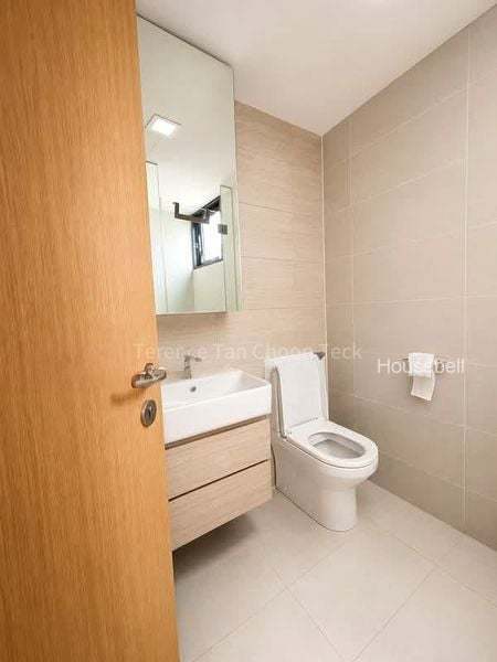 The Lakefront Residences(4)