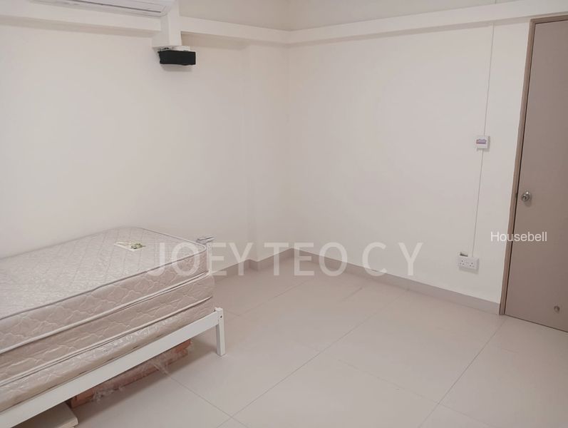 920 Jurong West Street 92(4)