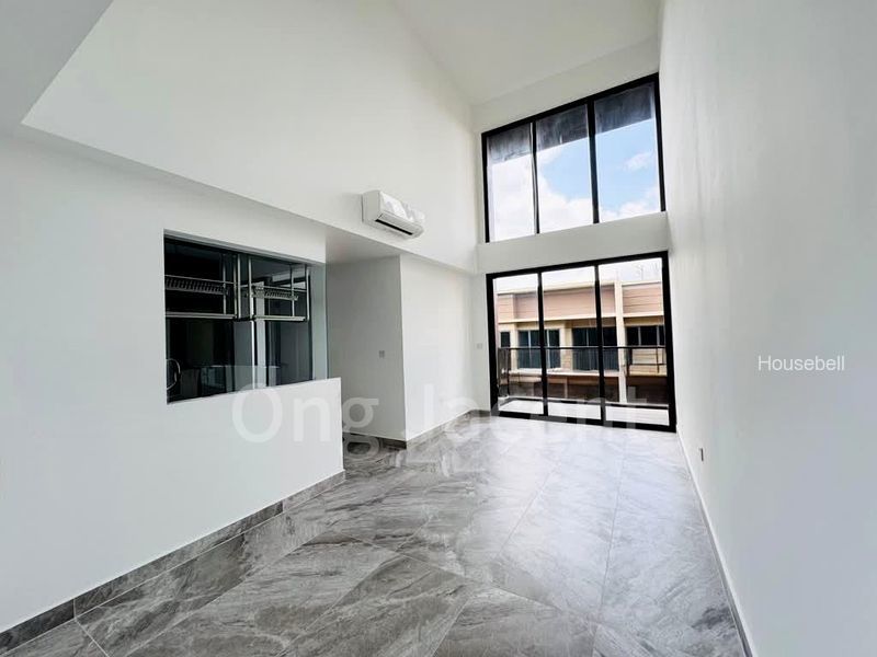 3 Bed Condo for Sale in  The Commodore(6)