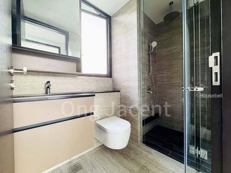 3 Bed Condo for Sale in  The Commodore(1)
