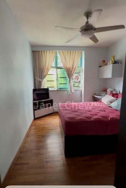 689B Woodlands Drive 75(2)