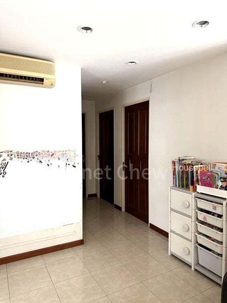 689B Woodlands Drive 75(4)