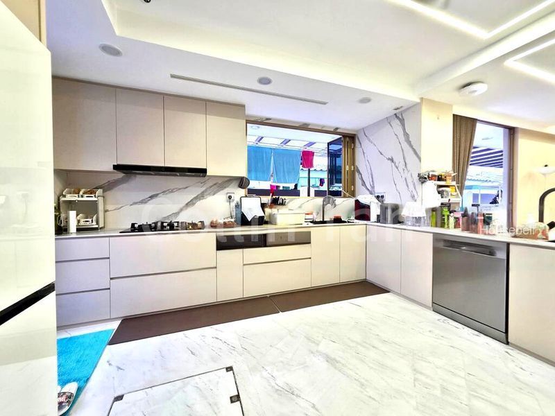 Sunrise Villa, S$ 5,500,000, 2,594 sqft, Landed - Corner Terrace
