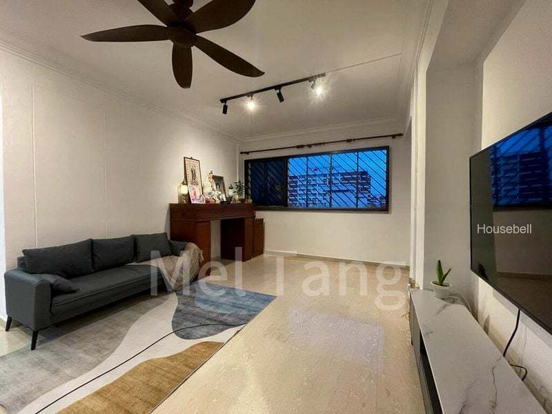 424 Hougang Avenue 6