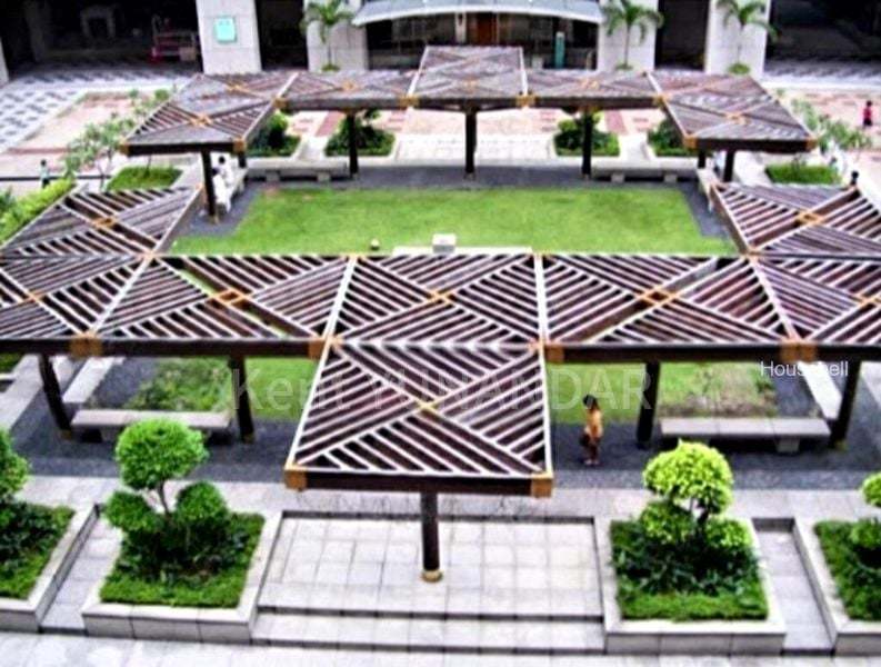UE Square(4)