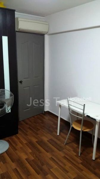 3-Room HDB for Room Rent: 521 Bedok North Avenue 1, S$ 900 /月, 150 sqft, 组屋 - 3 A