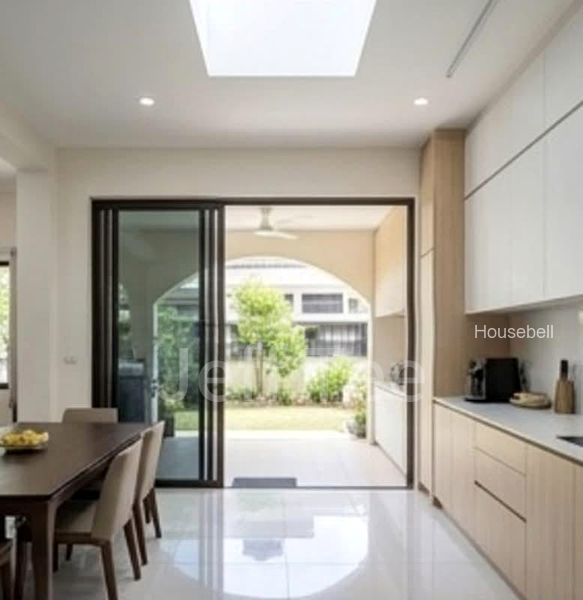 Hedges Park Condominium(3)