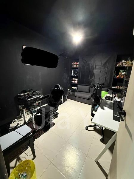 4 Room (4A) HDB for Sale in  121C Sengkang East Way, S$ 600,000, 980 sqft, 组屋 - 4 A
