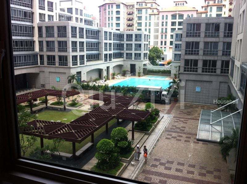 UE Square(1)