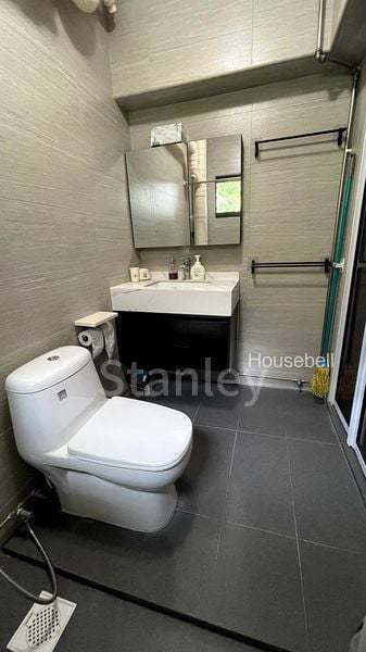 660D Jurong West Street 64(5)