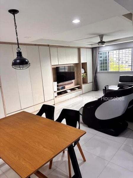 238 Jurong East Street 21