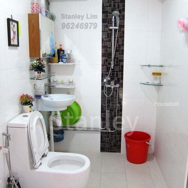 646 Jurong West Street 61(6)